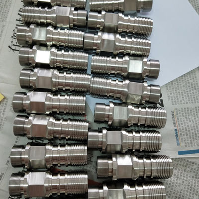 알루미늄 부분, 항코로시브고 정밀도 선회부를 돌리는 자동차 녹슬지 않는 CNC